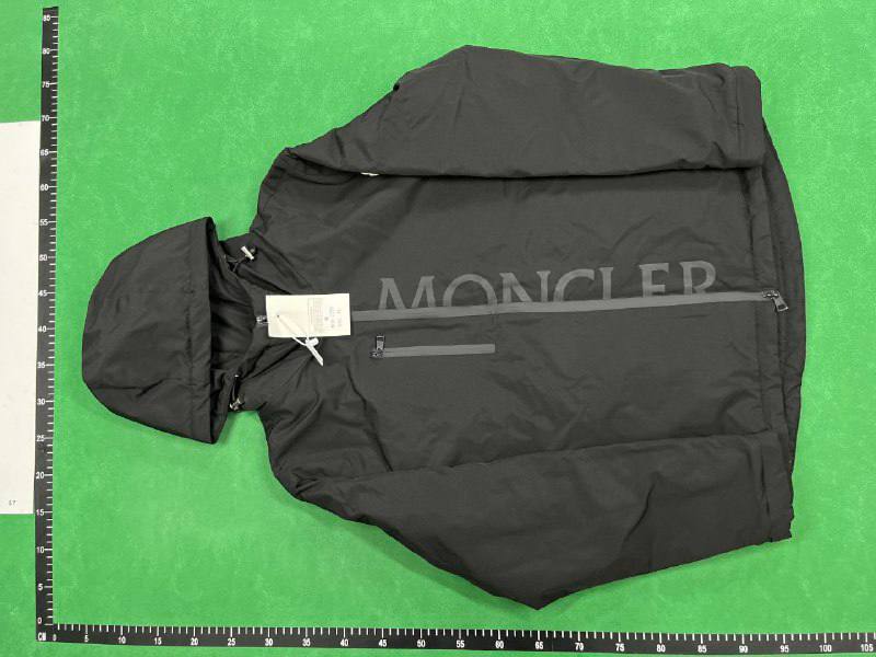 Moncler jacket QC 1